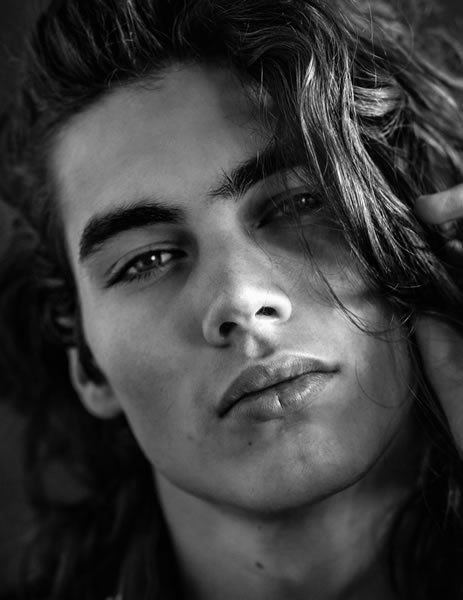 Evermore Academy, Acotar Fancast, Vito Basso, American Male Models, Professional Man, Ootd Ideas, Img Models, Casual Stylish, Luxury Shopping