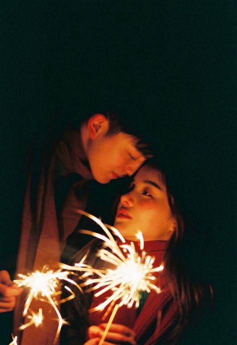 Fireworks Couple, Couples Reference, Croquis Poses, Lantern Rite, Fisheye Photography, Latest Hollywood Movies, Wedding Fireworks, Couple Poses Reference, The Lantern