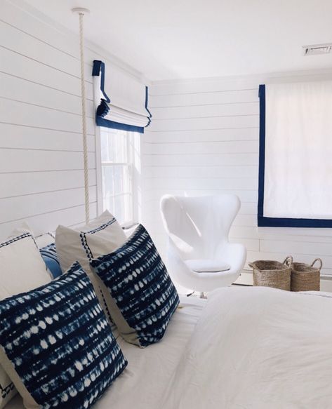 Navy Blue Room Aesthetic, Blue Room Aesthetic, Jungalow Bedroom, Navy Blue Room, Hoboken Apartment, Cottage Ranch, Happy Room, Preppy Bedroom, Coastal Room