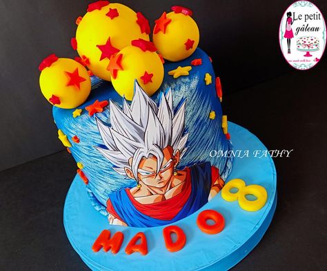 Dragon Ball z - cake by Omnia fathy - le petit gateau - CakesDecor Dragonball Z Cake, Customized Cake, Teen Cakes, Anime Cake, 30th Birthday Decorations, Anime Dragon Ball Goku, Cakes For Men, Cake Cover, Happy Birthday Cakes