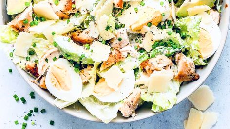 Parmigiano Reggiano Chicken Caesar Salad with Greek Yogurt Dressing Greek Yogurt Dressing Recipes, Healthy Meal Prepping, Homemade Caesar Dressing, Homemade Caesar, Greek Yogurt Dressing, Anti Inflamatory, Yogurt Dressing, Chicken Caesar, Mediterranean Salad