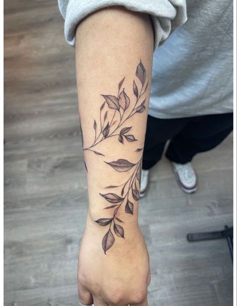 Rate This forearm tats for women ideas From ⭐1~10. SAVE & FOLLOW i will update everyweek. Simplistic Forearm Tattoo, Leafy Forearm Tattoo, Long Forearm Tattoo, Leaves Forearm Tattoo, Top Forearm Tattoo Women, Leaves Tattoo Men, Leaf Forearm Tattoo, Fore Arm Tattoos, Top Of Forearm Tattoo