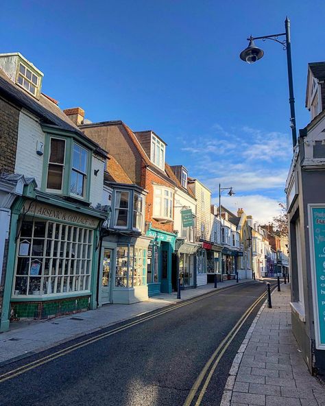 Kirsty Lavender on Instagram: “A quiet Whitstable high street this morning ❄️❄️ #whitstable #highstreet #whitstablelife #streetphotography #lovewhereyoulive #localtourist…” Whitstable Kent, This Morning, The Morning, Street Photography, Instagram A, Street View, Lavender, Road, Building