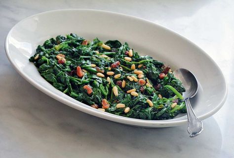 Spinach with Raisins and Pine Nuts Recipe | Leite's Culinaria Chickpeas Spinach Recipe, Pasta Toppings, Longevity Recipes, Pine Nut Recipes, Longevity Diet, Health Dinner, Spinach Recipes, Healthy Meals For Two, Vegetable Sides