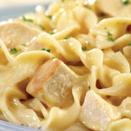 Quick Creamy Chicken & Noodles (Campbells) Recipe - (5/5) Creamy Chicken Noodles, Cambells Recipes, Creamy Chicken And Noodles, Homemade Chicken Alfredo, Chicken And Egg Noodles, Casseroles Recipes, Campbells Soup Recipes, Pasta Creamy, Campbells Recipes