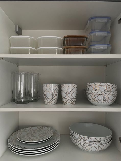 #organization #kitchen #homedecorideas #aesthetic #kitchenware Kitchen Stuff Aesthetic, Aesthetic Kitchen Items, Aesthetic Kitchen Supplies, Kitchen Supplies Aesthetic, Kitchenware Aesthetic, Aesthetic Kitchenware, Studio Apartment Organization, Cooking Decor, Kitchen Utensil Organization