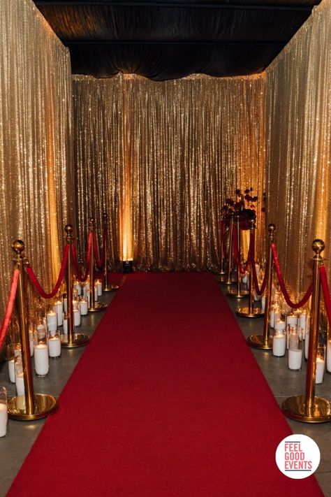 Red Carpet Walkway, Hollywood Bday Theme, Gala Night Themed Party, Oscar Gala Decoration, Quinceanera Hollywood Theme, Red Carpet At Wedding, Black And Gold Hollywood Theme Party, Movie Night Prom Theme, Pageant Themed Birthday Party