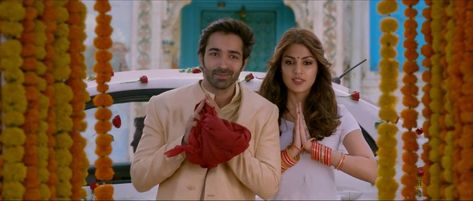 Jalebi Jalebi Movie Photos, Jalebi Movie, Famous Songs, Shreya Ghoshal, Arijit Singh, Movie Photo, Feeling Loved, Most Romantic, Soundtrack