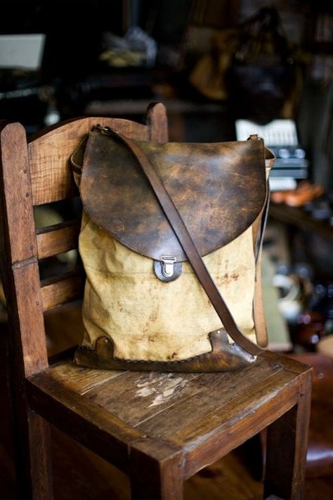 leather bag Friday Inspiration, A Well Traveled Woman, Custom Baggers, Leather Projects, Backpack Bag, Waxed Canvas, Bagpack, Beautiful Bags, Leather Working