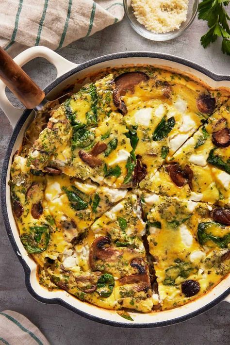 Take your brunch to the next level with this mouthwatering Mushroom, Spinach and Goat Cheese Frittata. This delightful, one-pan dish combines farm fresh eggs, earthy mushrooms, vibrant spinach, and creamy goat cheese for a restaurant-worthy brunch that is ready in less than an hour. Winter Frittata, Cottage Cheese Frittata, Leek Frittata, Spinach And Goat Cheese, Spinach Goat Cheese, Easy Frittata Recipe, Mushroom Frittata, Goat Cheese Frittata, Savory Breakfast Recipes