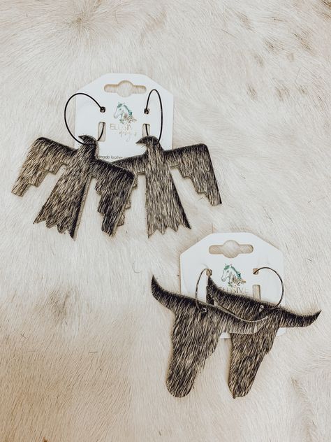 Diy Cowhide Earrings, Cowhide Diy, Cowhide Crafts, Diy Western Jewelry, 2022 Earrings, Rodeo Clothes, Cowhide Earrings, Cowhide Decor, Western Fashion Jewelry