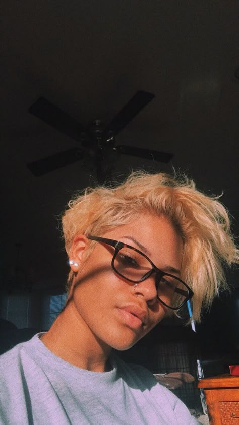 Pixie Undercut Black Women, Pixie Haircut For Black Women Blonde, Blonde Pixie Cut On Black Women, Short Colored Hair Black Women, 90s Pixie Cut Black Women, Blonde Pixie Haircut Black Women, Finger Waves Short Hair, Short Shaved Hairstyles, Natural Hair Short Cuts