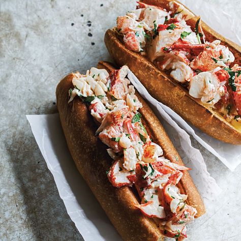 The Art of Eating (More) Lobster | Williams-Sonoma Taste William Sonoma Recipes, Lobster Roll Recipes, Lobster Shack, Lobster Recipes, Grilled Seafood, Lobster Roll, Fresh Fish, Seafood Dishes, Williams Sonoma