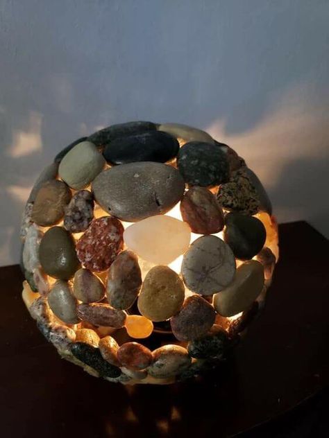 27 EASY AND CHEAP DIY HOME DECORATIONS - 212 Rocks In Jars Decor, Rock Sculptures Garden Stone Art, Stone Crafts Ideas Home Decor, Stone Crafts Diy, River Rock Decor, Rock Crafts Diy, Stone Pictures Pebble Art, Art Coquillage, Stone Wall Art