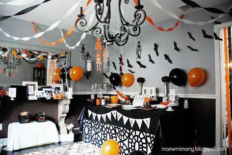 Kids Halloween Party Decorations, Moldes Halloween, Halloween Themed Birthday Party, Dekorasi Halloween, Halloween Party Decor Diy, Hallowen Ideas, Casa Halloween, Creepy Decor, Halloween House Party