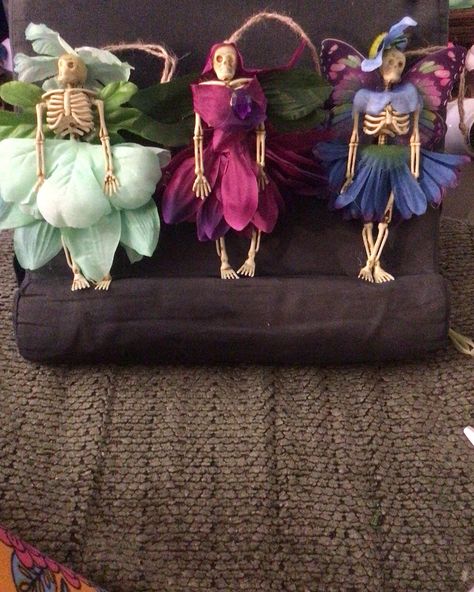 Skeleton Kitchen, Skeleton Fairies, Skeleton Crafts, Kitchen Witches, Skeleton Fairy, Halloween Entertainment, Skeleton Craft, Gothic Crafts, Halloween Entertaining