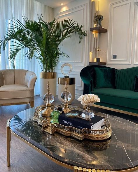 Luxurious Green Living Room, Modern Living Room Decor Luxury Classy, Modern Luxury Interior Design, 70s Interior Design, Luxury Living Room Decor, Classy Living Room, Elegant Living Room Decor, Living Room Design Decor, Ideas Living Room