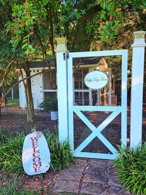 Chicken Coop Gate Ideas, Garden Log Cabin, Arched Gate, Happy Day Farm, Log Cabin Style, Garden Log Cabins, Arch Gate, Making Barn Doors, Gate Ideas