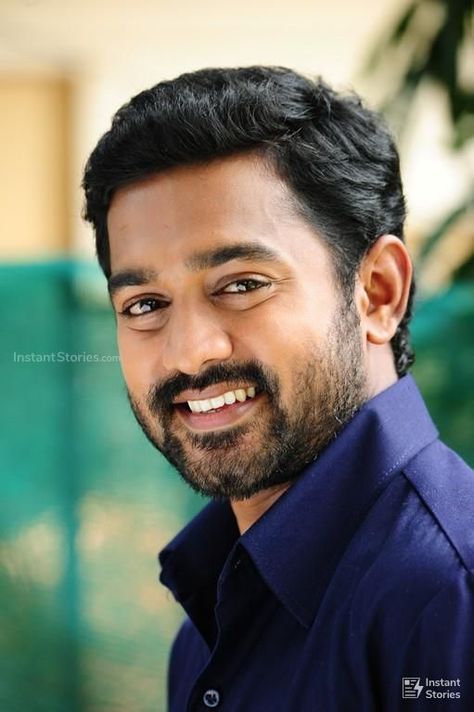 Asif Ali Latest  HD Photos/Wallpapers (1080p,4k) Bollywood Men, Asif Ali, Dp Whatsapp, Best Pose For Photoshoot, Facebook Profile Picture, Tablet Wallpaper, Actors Images, Top Celebrities, Facebook Profile