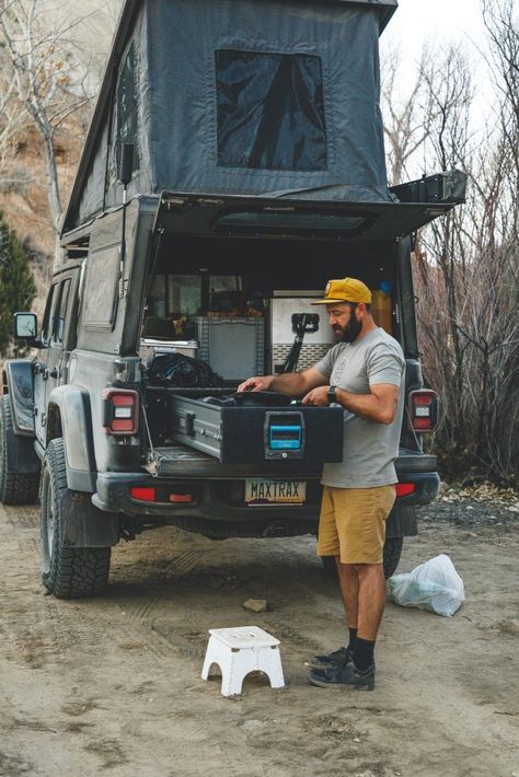 Jeep Camper Conversion, Jeep Gladiator Camping, Jeep Gladiator Camper, Jeep Overlanding, Van Transformation, Overland Suv, Jeep Overland, Jeep Camper, Overland Jeep