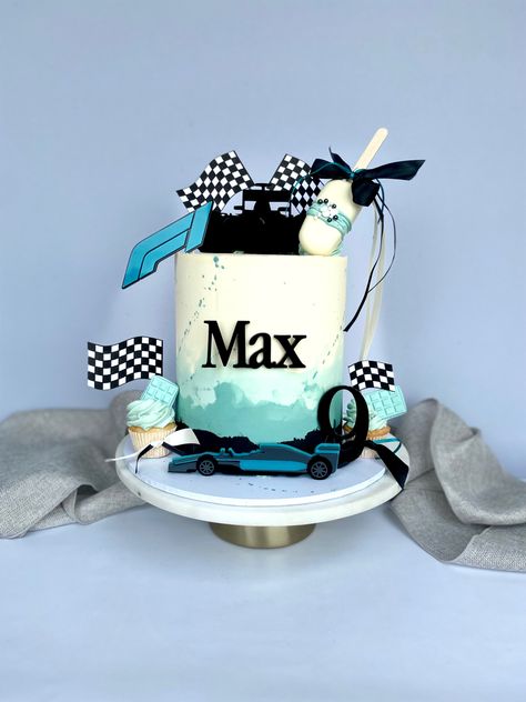 Formula 1 Cake, Ferrari Party, Car Cakes For Men, Creative Cake Decorating, 1st Birthday Themes, Car Cake, Cars Birthday, Baby Party, Creative Cakes