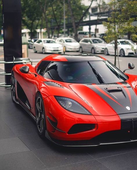 Koenigsegg Agera RS White Aston Martin, Aston Martin Wallpaper, F1 Aston Martin, Supercar Collection, Agera Rs, Luxury Supercars, Luxury Helicopter, Mercedes Wallpaper, Koenigsegg Agera