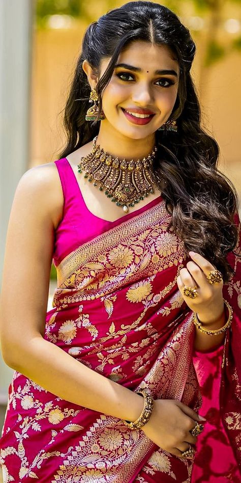 Kriti Shetty, Krithi Shetty, South Actress, Stylish Sarees, Tv Actors, Saree Look, Most Beautiful, Saree, Actresses