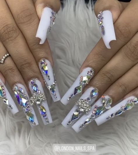 White Diamond Nails Rhinestones, White Nails Rhinestones, Soft White Nails Acrylic Rhinestones, Ab Rhinestone Nails, Rhinestone Nails Full Nail, White Nails With Rime Stones, White Nails With Rhinestones, Finger Art, Aqua Nails