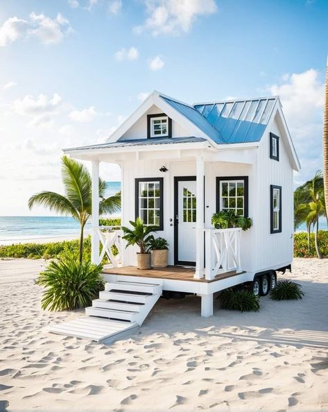 Beach Tiny House Coastal Cottage, Beach House Outside, Small Beach House, Small Beach Cottages, Beach Tiny House, Tiny Cottages, House On The Beach, Tiny Beach House, Tiny House Rentals