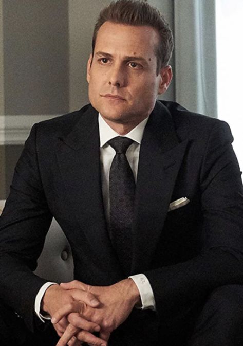 Bond Outfits, Suits Tv Series, Suits Harvey, Harvey Specter Suits, Curvy Casual Outfits, Suits Tv, Suits Tv Shows, Suits Series, A Man In A Suit