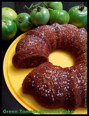 Green Tomato Brownie Cake ~ What a perfect way to use up some  of  those green tomatoes hanging around in your garden.    Cold nights h... Green Tomato Chocolate Cake, Green Tomato Soup Recipes, Green Tomato Bread Recipe, Green Tomato Cake Recipe, Green Tomato Bread, Tomato Muffins, Alien Food, Tomato Cake, Fall Yummies