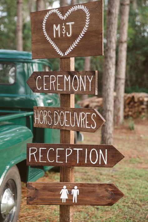 Directional Signs For Wedding, Outdoor Wedding Direction Signs, Direction Sign Wedding, Wooden Direction Signs, Wedding Signs Directions, Direction Signs For Wedding, Cheap Rustic Wedding Ideas, Directional Wedding Signs, Rustic Wedding Signs Entrance