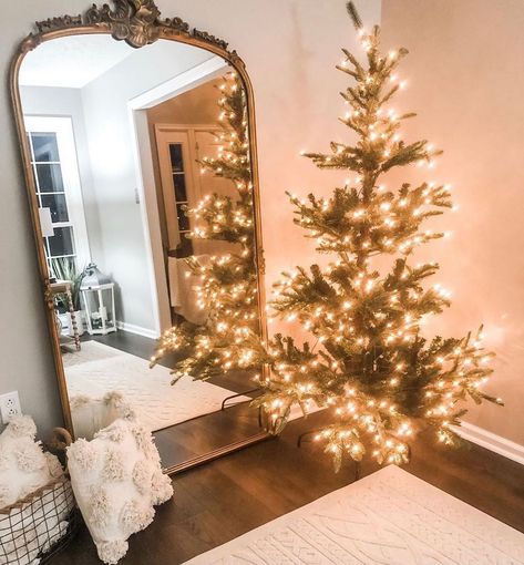 nicolle marie on Instagram: “Minimal decor and so much more….can’t wait to show you what I have in store for this space this year!! Swoon…this mirror from @arhaus…” Full Length Mirror Decor Ideas, Big Mirror In Bedroom, Mirror Decor Ideas, Floor Length Mirror, Big Mirror, Christmas Living Rooms, Small Christmas Trees, Holiday House, Minimal Decor