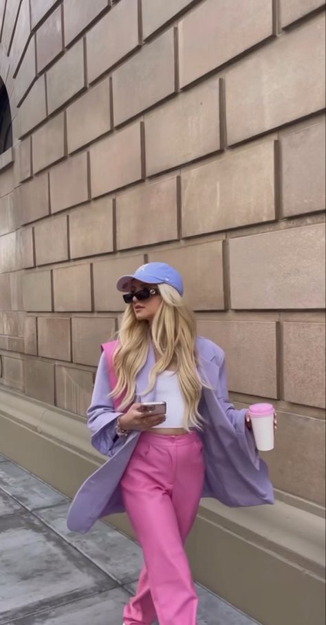 Pastel Pink Outfits Aesthetic, Barbie Core Outfit, Pastel Pink Outfit, Pink Outfits Aesthetic, Preppy Chic Outfits, Candy Photoshoot, Pastel Pants, Bussines Women Lifestyle, Barbie Core