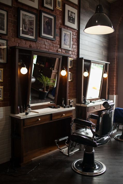 Barbershop Design Interior, Barber Shop Interior, Barbershop Design, Barber Shop Decor, Vintage Barber, Mr Right, Salon Interior Design, Shop Window Design, Shop Decor