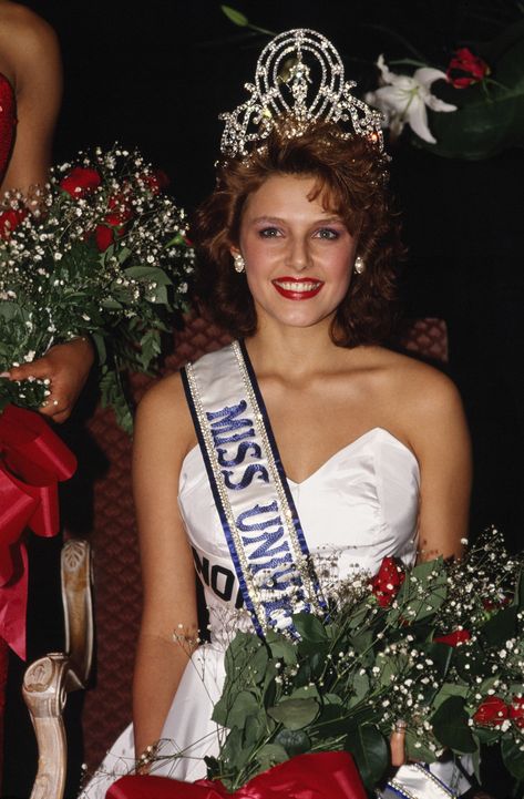 1990: Mona Grudt, Norway Pageant Pictures, Dayanara Torres, Pageant Headshots, Pageant Life, Estilo Marilyn Monroe, Miss Usa, Miss America, Miss Universe, Miss World