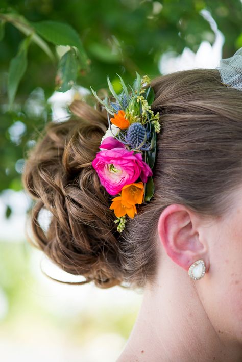 Colorful Flower Hairpiece Floral Hair Piece Wedding, Wedding Flower Hair Pieces, Flower Hairpiece, Bridal Hair Accessories Flower, Tropical Wedding Inspiration, Blue Thistle, Floral Hair Pieces, Flower Hair Pieces, Romantic Hairstyles