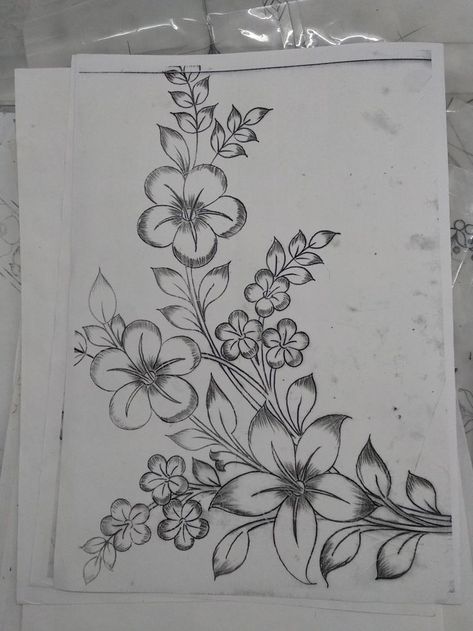 Pin by Berenice Rios Bucio on bordado | Flower embroidery designs, Hand embroidery design patterns, Flower drawing design Flower Pattern Drawing, Pola Bordir, Pencil Sketch Images, Easy Love Drawings, Fabric Paint Designs, Flower Drawing Design, Cool Pencil Drawings, Flower Art Drawing, Border Embroidery Designs