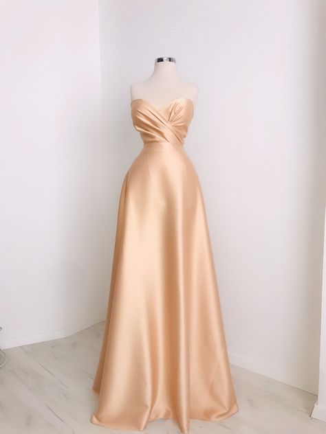 Shampain Dresses, Champagne Colour Dress, Golden Satin Dress, Gold Dress Satin, Vestidos Color Perla, Satin Gold Dress, Nude Satin Dress, Vestidos Nude, Champagne Gold Bridesmaid Dresses