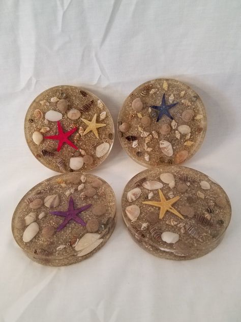 Resin Coasters Ideas, Resin Coasters, Diy Coasters Tile, Beach Coasters, Epoxy Resin Diy, Cool Coasters, Diy Resin Projects, Sea Crafts, Epoxy Resin Art