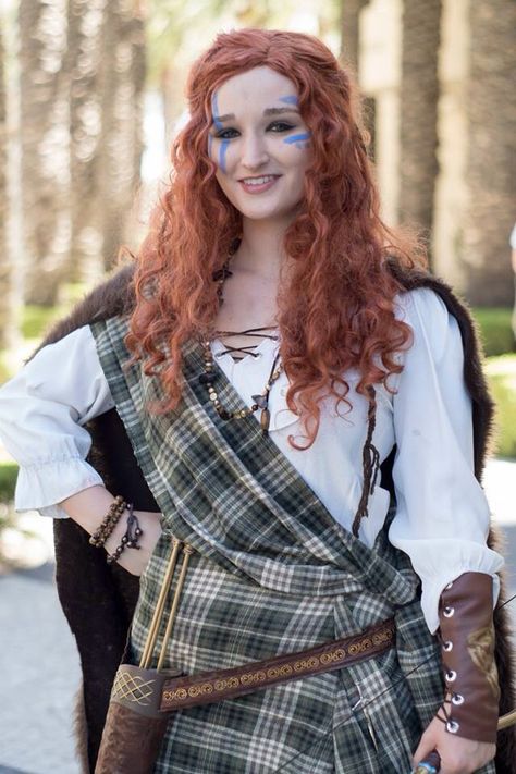 Warrior Costume Women, Celtic Costume, Merida Cosplay, Celtic Warrior, Celtic Clothing, Scottish Warrior, Gothic Mode, Warrior Costume, Celtic Warriors