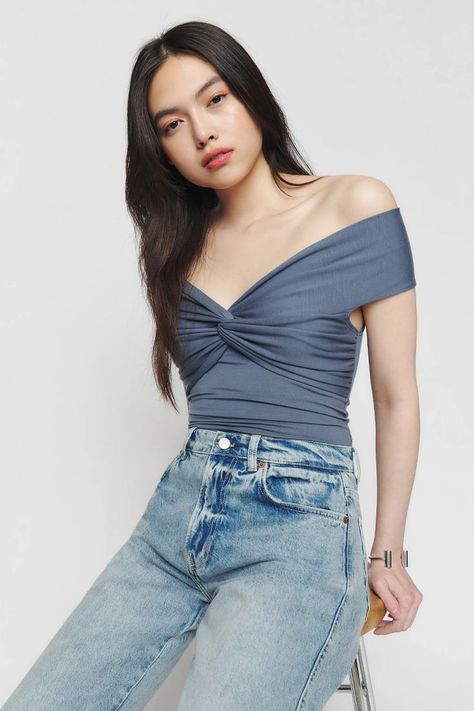 Ezlynn Knit Top Bra Sewing Pattern, Bra Sewing, Straykids Hyunjin Photoshoot, Twist Top, Power Dressing, Easy Summer, Top Sleeveless, Mode Inspiration, Summer Tops