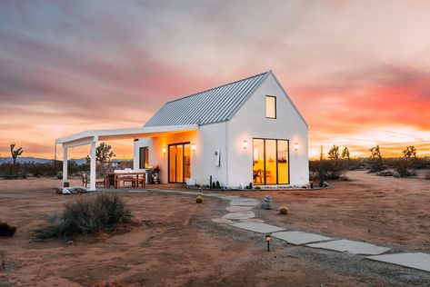 Entire home in Yucca Valley, United States. ✤ Architectural Digest Named This One of the BEST Airbnb's in Joshua Tree ✤ ▪︎ Perfect for a romantic couples retreat (ask about our ROMANCE & B-... Desert Farmhouse, House With Land, Shed Tiny Home, 1000 Sq Ft, Tiny House Nation, Tiny House Community, Yucca Valley, Tiny House Movement, Minimal Home