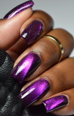 Dark Purple Magnetic Nails, Purple Metalic Nails Acrylic, Magnetic Purple Nails, Dark Purple Sparkle Nails, Magnetic Glitter Nails, Purple Magnetic Nails, Purple Velvet Nails, Purple Nails Sparkle, Dark Purple Nails With Glitter