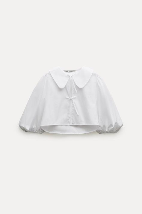 ZW COLLECTION CROPPED POPLIN BLOUSE - White | ZARA Spain Short Blouse, Handkerchief Top, Poplin Blouse, Bandeau Crop Top, Short Blouses, Cropped Knit Sweater, Zara Shirt, Zara Blouse, Zara Crop Top