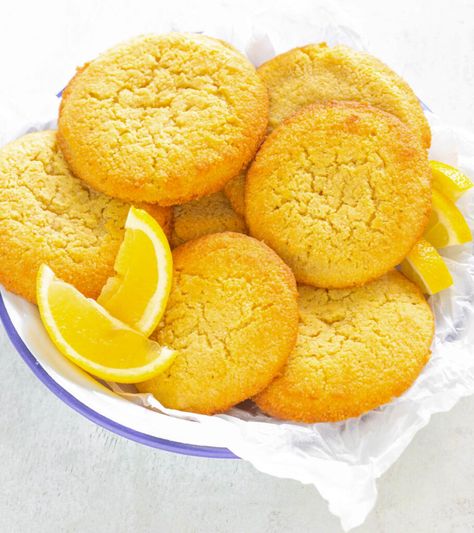 Keto Lemon Desserts, Sugar Free Lemon Cookies, Dense Desserts, Desserts Dairy Free, Lemon Meringue Cookies, Baking Powder Substitute, Meringue Cookie Recipe, Cookies Video, Keto Cakes