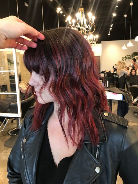 Money Piece Balayage Burgundy, Wine Colored Hair With Money Piece, Wine Red Money Piece Hair, Shadow Root Burgundy Hair, Maroon Money Piece Hair, Burgundy Hair Shadow Root, Brown Hair Red Tips, Red Violet Hair With Money Piece, Hair Melt