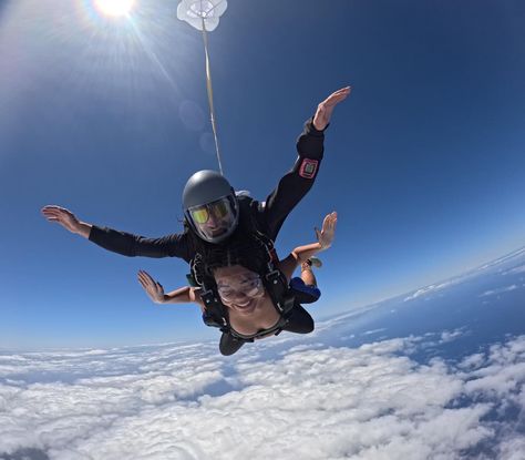 i marked weeping woods but ended up in oahu! 🪂✨✈️ - #skydiving #oahu #gojumpamerica #gojumphawaii #travel #travelblogger #travelphotography #hawaii Hawaii Skydiving, Oahu Snorkeling, Diamond Head Oahu, Sea Life Park Hawaii Oahu, Banzai Pipeline Oahu, Skydiving, Oahu, Travel Blogger, Hawaii