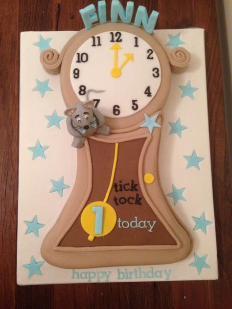 Hickory dickory dock - Cake by CandyCakes Clock Birthday Cake, Hickory Dickory Dock Birthday Party, Clock Cakes Ideas Birthdays, Hickory Dickory Dock Cake, Clock Cake, Nursery Rhyme Party, Picnic Cake, Hickory Dickory Dock, Boys First Birthday