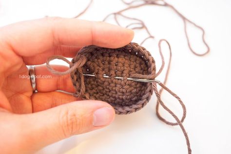 securing bottom of backpack Amigurumi Backpack, Backpack Crochet Pattern, Backpack Crochet, Mini Amigurumi, Keychain Pattern, Crochet Idea, Crochet Keychain Pattern, Crochet Animals Free Patterns, Crochet Keychain